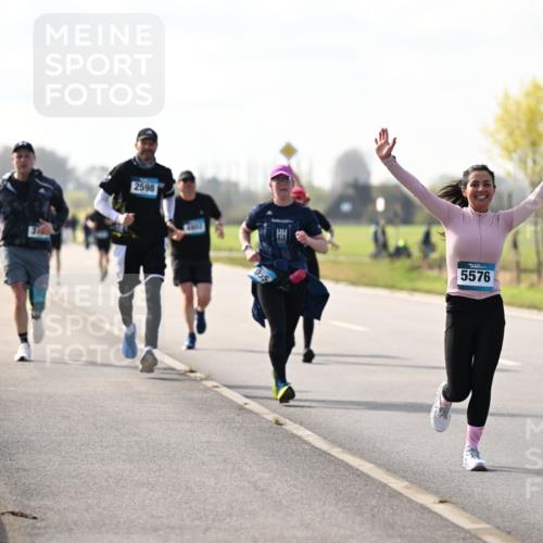 12.04.2026 - 45. Internationalen Wilhelmsburger Insellauf Dr. Thomas Lammeyer http://msf.ph/oto/9446224 12.04.2026 10:25:51 Laufen 2598, 055, 5576 meine-sportfotos.de