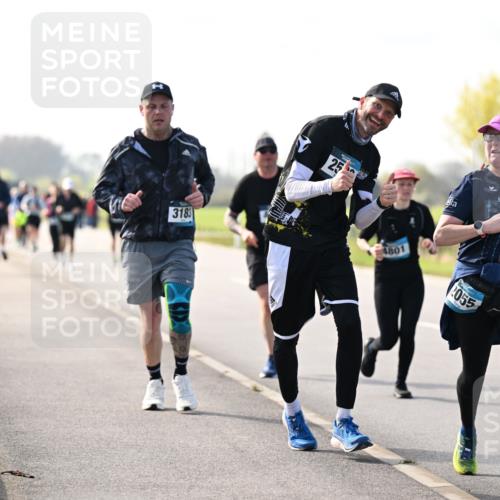 12.04.2026 - 45. Internationalen Wilhelmsburger Insellauf Dr. Thomas Lammeyer http://msf.ph/oto/9446242 12.04.2026 10:25:54 Laufen 3183, 25, 4801, 2055 meine-sportfotos.de