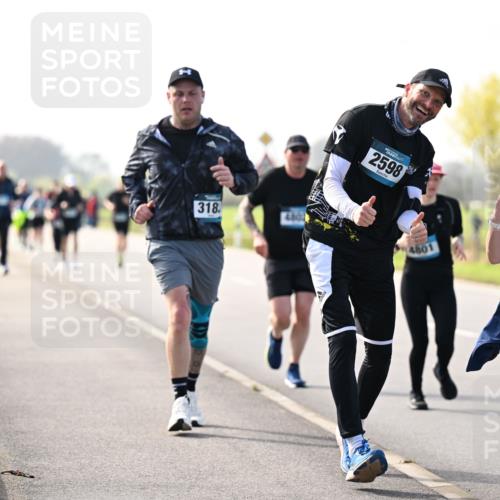 12.04.2026 - 45. Internationalen Wilhelmsburger Insellauf Dr. Thomas Lammeyer http://msf.ph/oto/9446245 12.04.2026 10:25:54 Laufen 318, 2598, 2055 meine-sportfotos.de