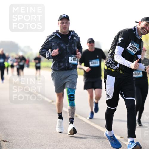 12.04.2026 - 45. Internationalen Wilhelmsburger Insellauf Dr. Thomas Lammeyer http://msf.ph/oto/9446248 12.04.2026 10:25:54 Laufen 318, 4832, 2598, 055 meine-sportfotos.de