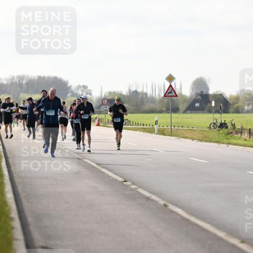 12.04.2026 - 45. Internationalen Wilhelmsburger Insellauf Dr. Thomas Lammeyer http://msf.ph/oto/9446259 12.04.2026 10:25:57 Laufen 5771, 5618, 2, 5822 meine-sportfotos.de