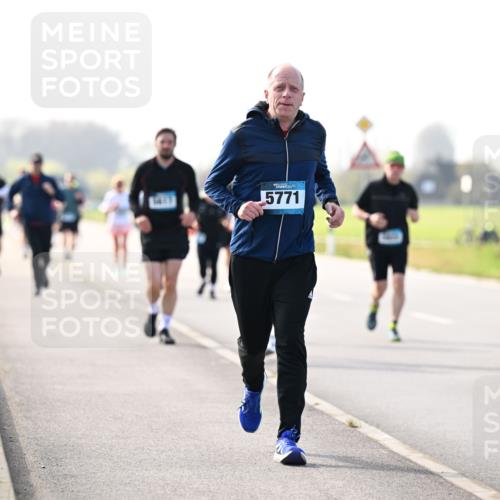 12.04.2026 - 45. Internationalen Wilhelmsburger Insellauf Dr. Thomas Lammeyer http://msf.ph/oto/9446280 12.04.2026 10:26:03 Laufen 5771 meine-sportfotos.de
