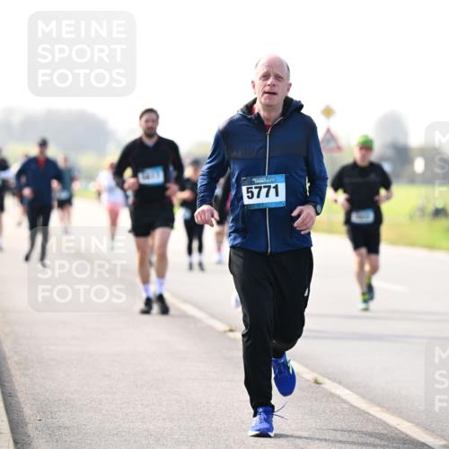 12.04.2026 - 45. Internationalen Wilhelmsburger Insellauf Dr. Thomas Lammeyer http://msf.ph/oto/9446283 12.04.2026 10:26:03 Laufen 5771 meine-sportfotos.de
