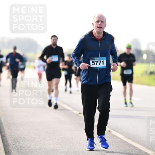 12.04.2026 - 45. Internationalen Wilhelmsburger Insellauf Dr. Thomas Lammeyer http://msf.ph/oto/9446284 12.04.2026 10:26:03 Laufen 5771 meine-sportfotos.de