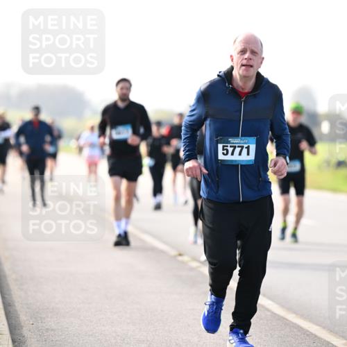 12.04.2026 - 45. Internationalen Wilhelmsburger Insellauf Dr. Thomas Lammeyer http://msf.ph/oto/9446286 12.04.2026 10:26:04 Laufen 5771 meine-sportfotos.de
