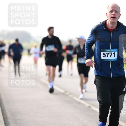 12.04.2026 - 45. Internationalen Wilhelmsburger Insellauf Dr. Thomas Lammeyer http://msf.ph/oto/9446287 12.04.2026 10:26:04 Laufen 5771 meine-sportfotos.de