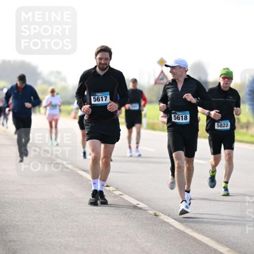 12.04.2026 - 45. Internationalen Wilhelmsburger Insellauf Dr. Thomas Lammeyer http://msf.ph/oto/9446292 12.04.2026 10:26:06 Laufen 5617, 5618, 5822 meine-sportfotos.de