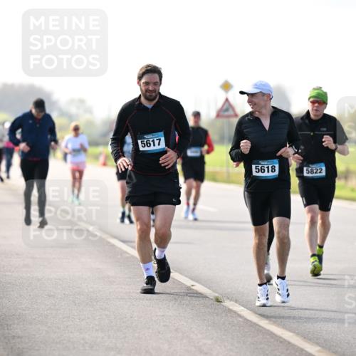 12.04.2026 - 45. Internationalen Wilhelmsburger Insellauf Dr. Thomas Lammeyer http://msf.ph/oto/9446294 12.04.2026 10:26:06 Laufen 5617, 5618, 5822 meine-sportfotos.de