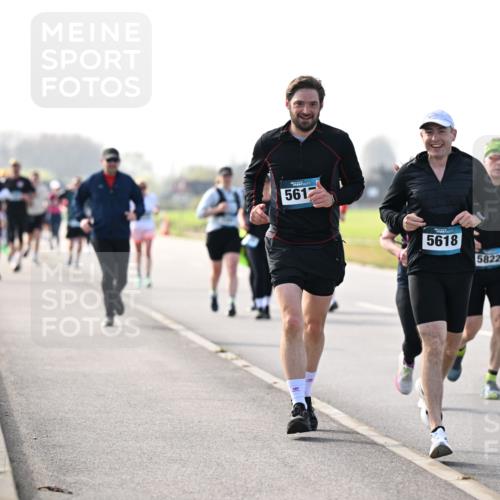 12.04.2026 - 45. Internationalen Wilhelmsburger Insellauf Dr. Thomas Lammeyer http://msf.ph/oto/9446295 12.04.2026 10:26:07 Laufen 5617, 5618, 5822 meine-sportfotos.de