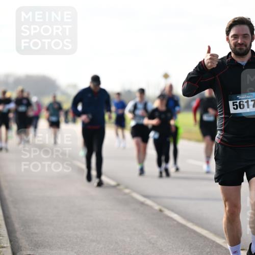 12.04.2026 - 45. Internationalen Wilhelmsburger Insellauf Dr. Thomas Lammeyer http://msf.ph/oto/9446300 12.04.2026 10:26:09 Laufen 5617, 4636 meine-sportfotos.de