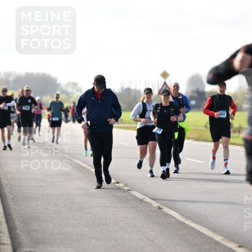 12.04.2026 - 45. Internationalen Wilhelmsburger Insellauf Dr. Thomas Lammeyer http://msf.ph/oto/9446301 12.04.2026 10:26:09 Laufen 660, 283, 5617, 5 meine-sportfotos.de