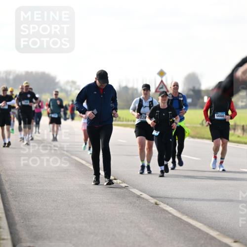 12.04.2026 - 45. Internationalen Wilhelmsburger Insellauf Dr. Thomas Lammeyer http://msf.ph/oto/9446302 12.04.2026 10:26:09 Laufen 228, 5617, 5660 meine-sportfotos.de