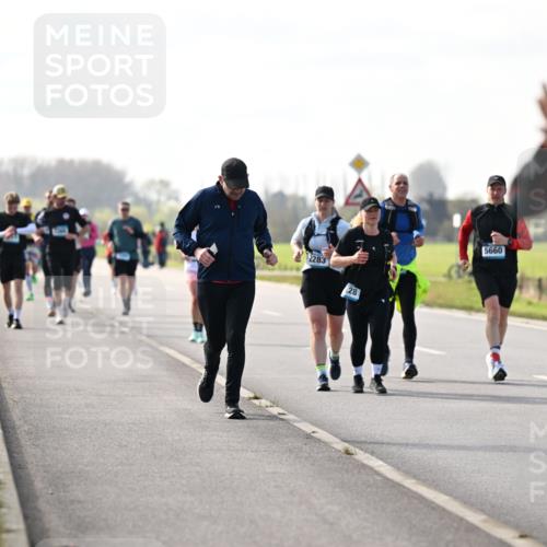 12.04.2026 - 45. Internationalen Wilhelmsburger Insellauf Dr. Thomas Lammeyer http://msf.ph/oto/9446303 12.04.2026 10:26:09 Laufen 2283, 28, 561, 5660 meine-sportfotos.de