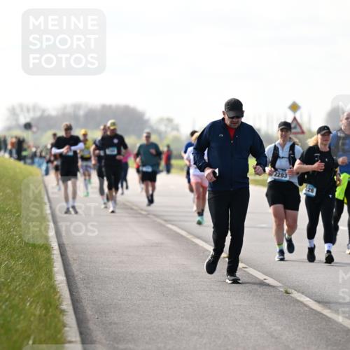 12.04.2026 - 45. Internationalen Wilhelmsburger Insellauf Dr. Thomas Lammeyer http://msf.ph/oto/9446306 12.04.2026 10:26:10 Laufen 2283, 228, 566 meine-sportfotos.de