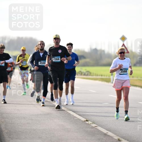 12.04.2026 - 45. Internationalen Wilhelmsburger Insellauf Dr. Thomas Lammeyer http://msf.ph/oto/9446320 12.04.2026 10:26:15 Laufen 4500, 2368, 3568 meine-sportfotos.de