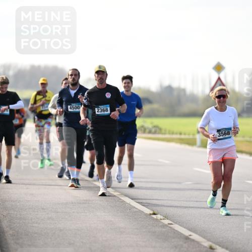 12.04.2026 - 45. Internationalen Wilhelmsburger Insellauf Dr. Thomas Lammeyer http://msf.ph/oto/9446321 12.04.2026 10:26:15 Laufen 4500, 2368, 3568 meine-sportfotos.de