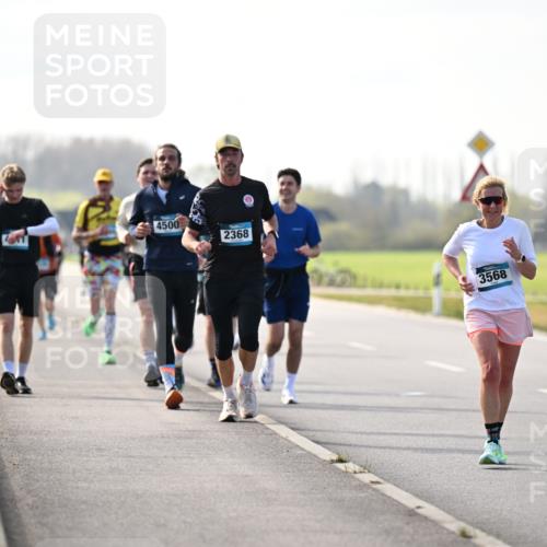 12.04.2026 - 45. Internationalen Wilhelmsburger Insellauf Dr. Thomas Lammeyer http://msf.ph/oto/9446322 12.04.2026 10:26:15 Laufen 4500, 2368, 3568 meine-sportfotos.de