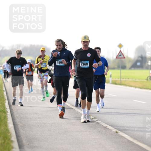 12.04.2026 - 45. Internationalen Wilhelmsburger Insellauf Dr. Thomas Lammeyer http://msf.ph/oto/9446340 12.04.2026 10:26:18 Laufen 4500, 2349, 2368, 4711, 3568 meine-sportfotos.de