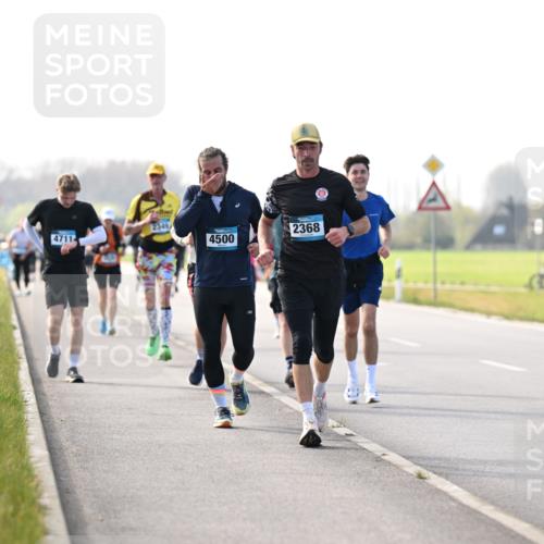 12.04.2026 - 45. Internationalen Wilhelmsburger Insellauf Dr. Thomas Lammeyer http://msf.ph/oto/9446341 12.04.2026 10:26:18 Laufen 2349, 4711, 2368, 4500, 3568 meine-sportfotos.de