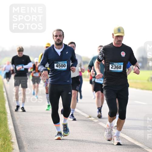 12.04.2026 - 45. Internationalen Wilhelmsburger Insellauf Dr. Thomas Lammeyer http://msf.ph/oto/9446353 12.04.2026 10:26:20 Laufen 4500, 2368 meine-sportfotos.de