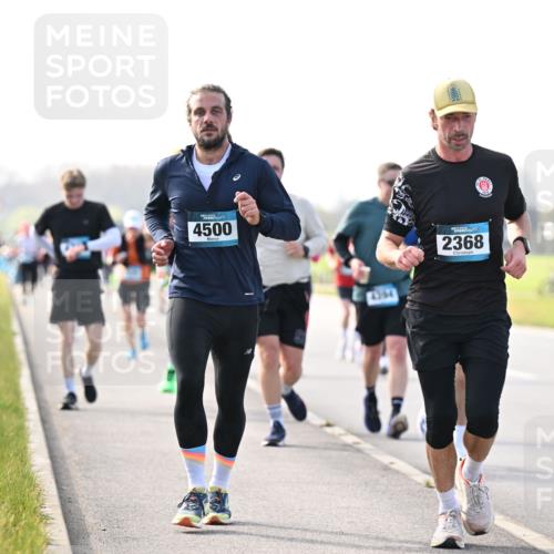 12.04.2026 - 45. Internationalen Wilhelmsburger Insellauf Dr. Thomas Lammeyer http://msf.ph/oto/9446356 12.04.2026 10:26:20 Laufen 4500, 2354, 2368 meine-sportfotos.de