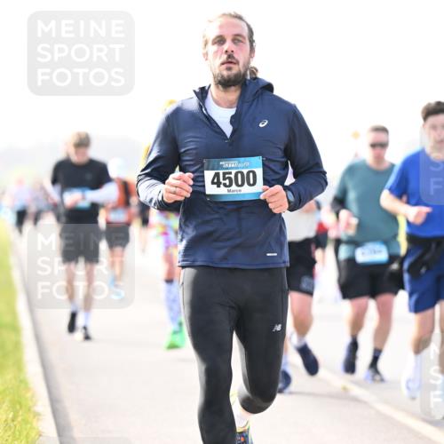 12.04.2026 - 45. Internationalen Wilhelmsburger Insellauf Dr. Thomas Lammeyer http://msf.ph/oto/9446368 12.04.2026 10:26:22 Laufen 4, 4500, 23 meine-sportfotos.de