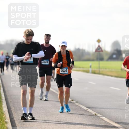 12.04.2026 - 45. Internationalen Wilhelmsburger Insellauf Dr. Thomas Lammeyer http://msf.ph/oto/9446398 12.04.2026 10:26:27 Laufen 4549, 2529, 317, 33 meine-sportfotos.de