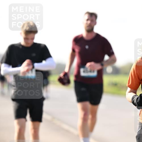 12.04.2026 - 45. Internationalen Wilhelmsburger Insellauf Dr. Thomas Lammeyer http://msf.ph/oto/9446415 12.04.2026 10:26:31 Laufen 45, 2529 meine-sportfotos.de