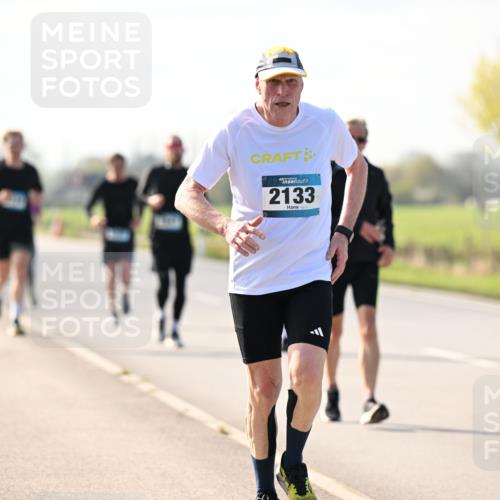 12.04.2026 - 45. Internationalen Wilhelmsburger Insellauf Dr. Thomas Lammeyer http://msf.ph/oto/9446423 12.04.2026 10:26:38 Laufen 2133 meine-sportfotos.de