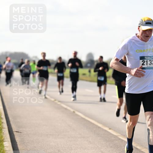 12.04.2026 - 45. Internationalen Wilhelmsburger Insellauf Dr. Thomas Lammeyer http://msf.ph/oto/9446432 12.04.2026 10:26:39 Laufen 2133 meine-sportfotos.de