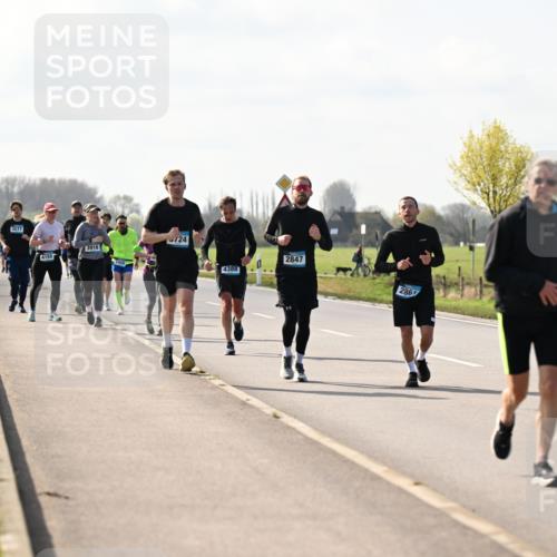 12.04.2026 - 45. Internationalen Wilhelmsburger Insellauf Dr. Thomas Lammeyer http://msf.ph/oto/9446433 12.04.2026 10:26:40 Laufen 3577, 4155, 3916, 724, 4388, 2847, 2867 meine-sportfotos.de