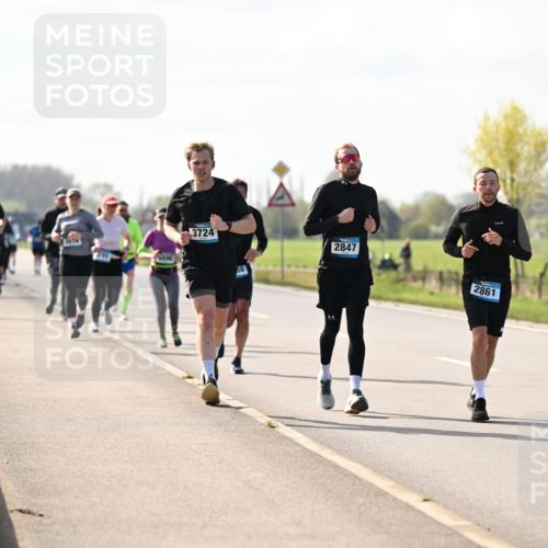 12.04.2026 - 45. Internationalen Wilhelmsburger Insellauf Dr. Thomas Lammeyer http://msf.ph/oto/9446442 12.04.2026 10:26:41 Laufen 3724, 38, 2847, 2861 meine-sportfotos.de