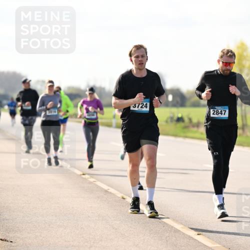 12.04.2026 - 45. Internationalen Wilhelmsburger Insellauf Dr. Thomas Lammeyer http://msf.ph/oto/9446454 12.04.2026 10:26:43 Laufen 3724, 2847 meine-sportfotos.de