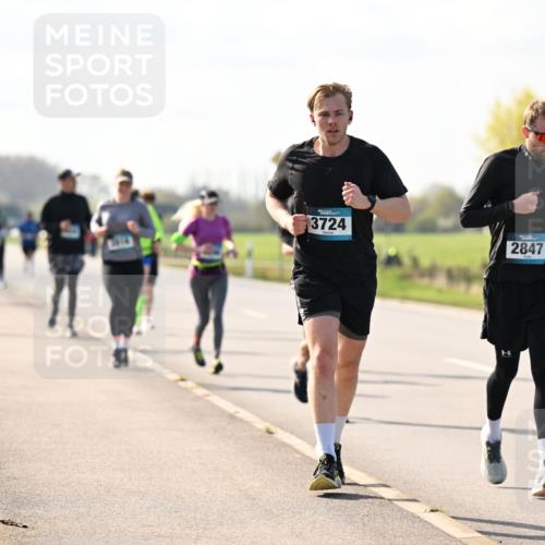 12.04.2026 - 45. Internationalen Wilhelmsburger Insellauf Dr. Thomas Lammeyer http://msf.ph/oto/9446457 12.04.2026 10:26:43 Laufen 3724, 2847 meine-sportfotos.de