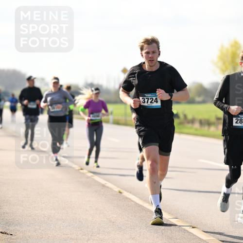 12.04.2026 - 45. Internationalen Wilhelmsburger Insellauf Dr. Thomas Lammeyer http://msf.ph/oto/9446458 12.04.2026 10:26:43 Laufen 3724, 2847 meine-sportfotos.de