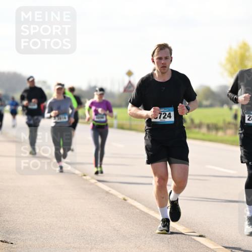 12.04.2026 - 45. Internationalen Wilhelmsburger Insellauf Dr. Thomas Lammeyer http://msf.ph/oto/9446459 12.04.2026 10:26:44 Laufen 724, 2847 meine-sportfotos.de