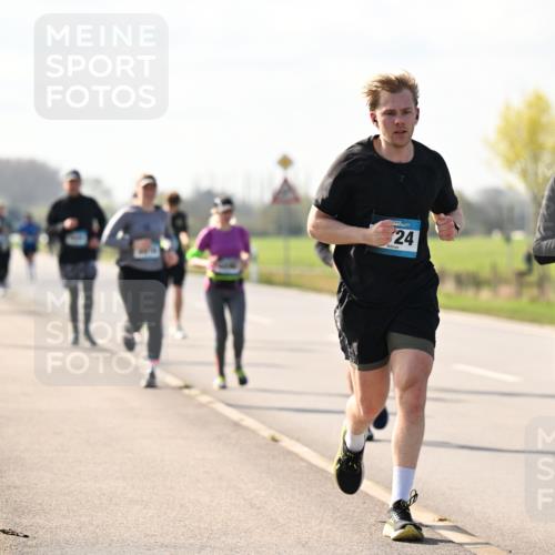 12.04.2026 - 45. Internationalen Wilhelmsburger Insellauf Dr. Thomas Lammeyer http://msf.ph/oto/9446461 12.04.2026 10:26:44 Laufen 24, 2847 meine-sportfotos.de