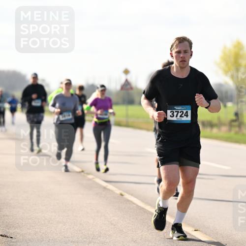 12.04.2026 - 45. Internationalen Wilhelmsburger Insellauf Dr. Thomas Lammeyer http://msf.ph/oto/9446462 12.04.2026 10:26:44 Laufen 3724, 2847 meine-sportfotos.de