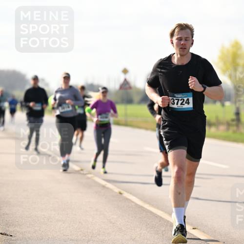 12.04.2026 - 45. Internationalen Wilhelmsburger Insellauf Dr. Thomas Lammeyer http://msf.ph/oto/9446463 12.04.2026 10:26:44 Laufen 3724, 2847 meine-sportfotos.de