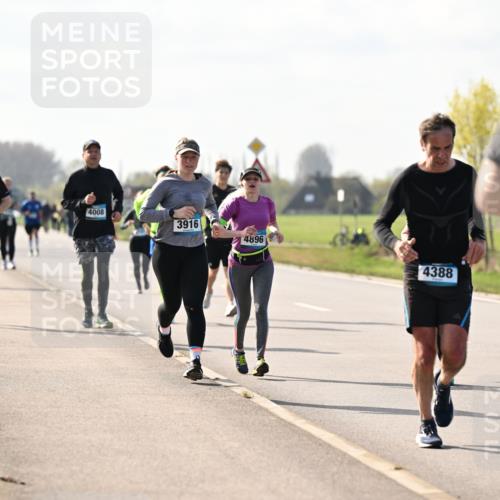 12.04.2026 - 45. Internationalen Wilhelmsburger Insellauf Dr. Thomas Lammeyer http://msf.ph/oto/9446468 12.04.2026 10:26:45 Laufen 3577, 4008, 3916, 4896, 4388 meine-sportfotos.de