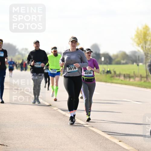 12.04.2026 - 45. Internationalen Wilhelmsburger Insellauf Dr. Thomas Lammeyer http://msf.ph/oto/9446476 12.04.2026 10:26:46 Laufen 3577, 4008, 3916, 4896, 4388 meine-sportfotos.de
