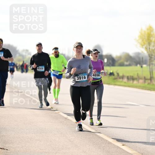 12.04.2026 - 45. Internationalen Wilhelmsburger Insellauf Dr. Thomas Lammeyer http://msf.ph/oto/9446478 12.04.2026 10:26:47 Laufen 3577, 4008, 3916, 4896, 4388 meine-sportfotos.de