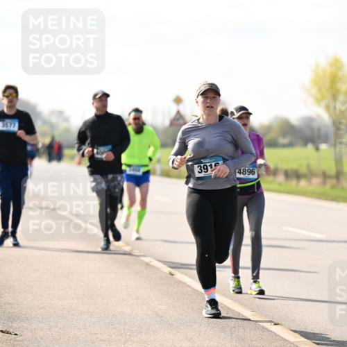 12.04.2026 - 45. Internationalen Wilhelmsburger Insellauf Dr. Thomas Lammeyer http://msf.ph/oto/9446483 12.04.2026 10:26:47 Laufen 3577, 3916, 4896 meine-sportfotos.de