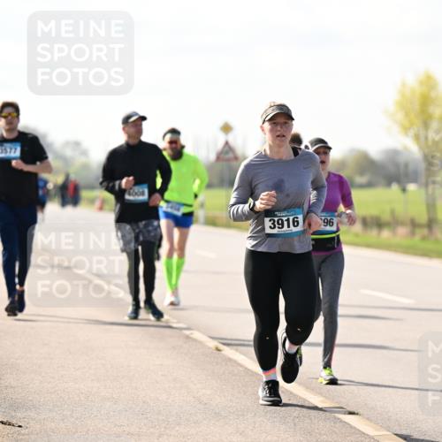 12.04.2026 - 45. Internationalen Wilhelmsburger Insellauf Dr. Thomas Lammeyer http://msf.ph/oto/9446484 12.04.2026 10:26:47 Laufen 3577, 3916, 96 meine-sportfotos.de
