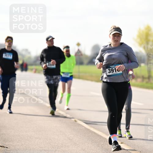 12.04.2026 - 45. Internationalen Wilhelmsburger Insellauf Dr. Thomas Lammeyer http://msf.ph/oto/9446488 12.04.2026 10:26:48 Laufen 3577, 391 meine-sportfotos.de