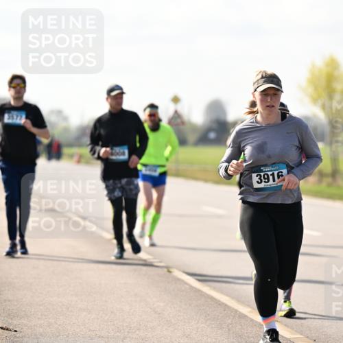 12.04.2026 - 45. Internationalen Wilhelmsburger Insellauf Dr. Thomas Lammeyer http://msf.ph/oto/9446489 12.04.2026 10:26:48 Laufen 3577, 3916 meine-sportfotos.de