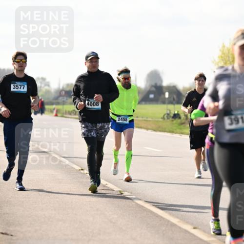 12.04.2026 - 45. Internationalen Wilhelmsburger Insellauf Dr. Thomas Lammeyer http://msf.ph/oto/9446491 12.04.2026 10:26:49 Laufen 3577, 4008, 2458, 3916 meine-sportfotos.de