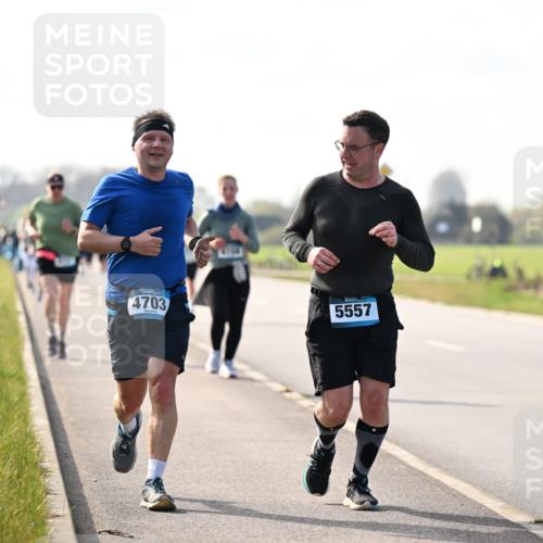 12.04.2026 - 45. Internationalen Wilhelmsburger Insellauf Dr. Thomas Lammeyer http://msf.ph/oto/9446526 12.04.2026 10:26:56 Laufen 4703, 5557 meine-sportfotos.de