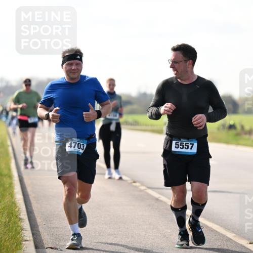 12.04.2026 - 45. Internationalen Wilhelmsburger Insellauf Dr. Thomas Lammeyer http://msf.ph/oto/9446529 12.04.2026 10:26:56 Laufen 4703, 5557 meine-sportfotos.de