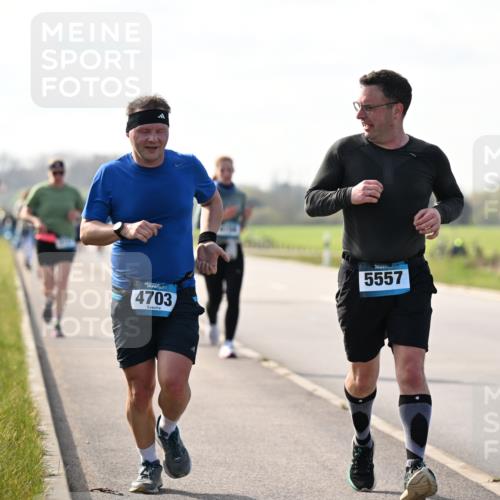 12.04.2026 - 45. Internationalen Wilhelmsburger Insellauf Dr. Thomas Lammeyer http://msf.ph/oto/9446530 12.04.2026 10:26:56 Laufen 4703, 5557 meine-sportfotos.de